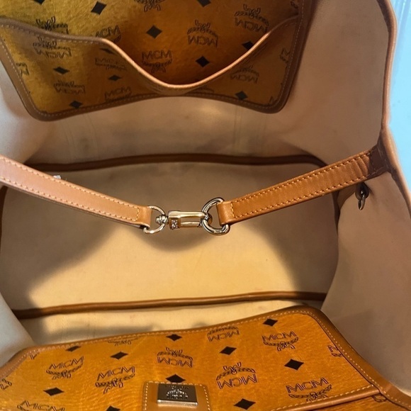MCM COGNAC VISETOS SHOPPER TOTE BAG - Picture 11 of 15
